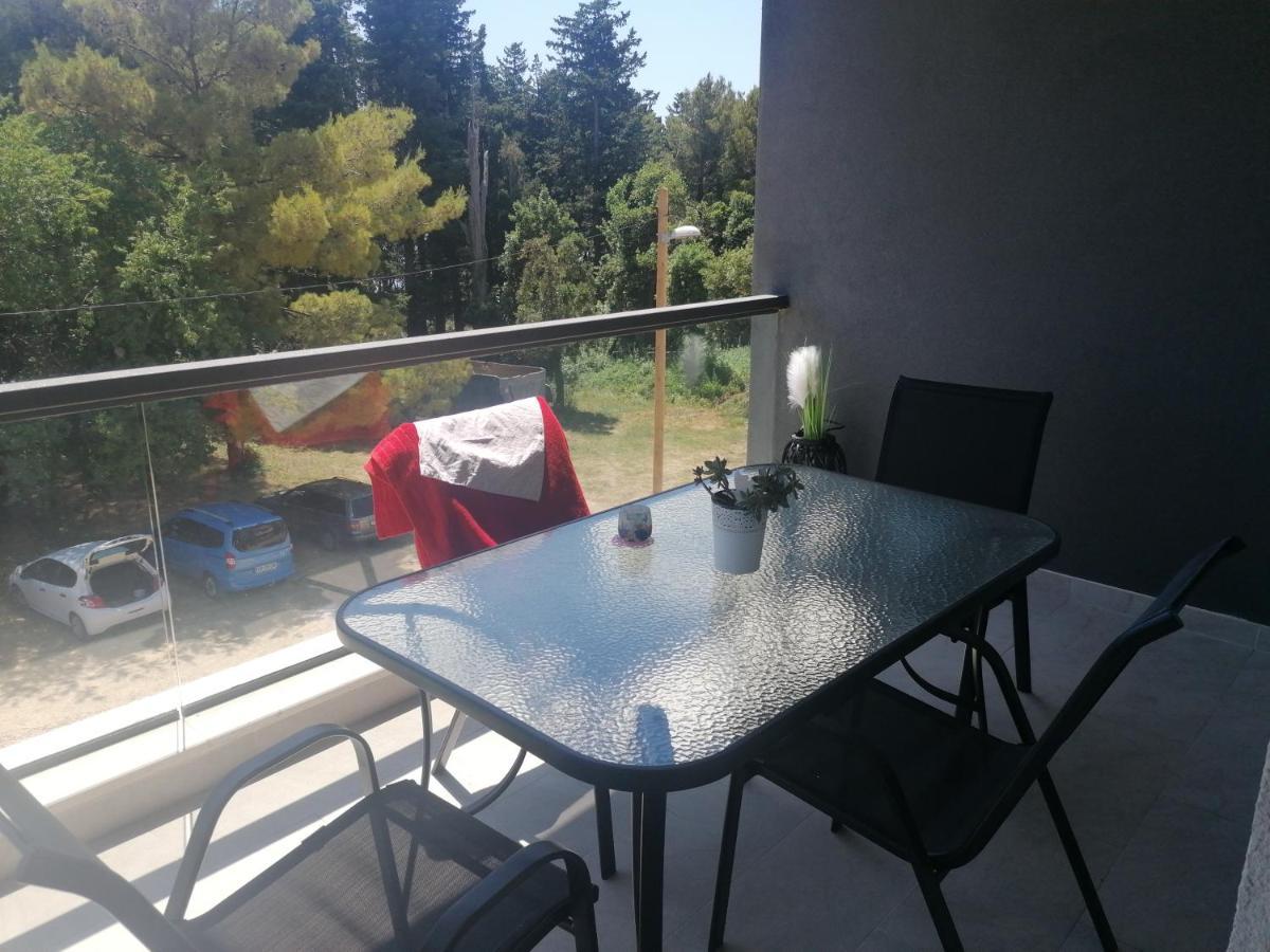 Apartmani U Kastelima Kaštela Exteriör bild