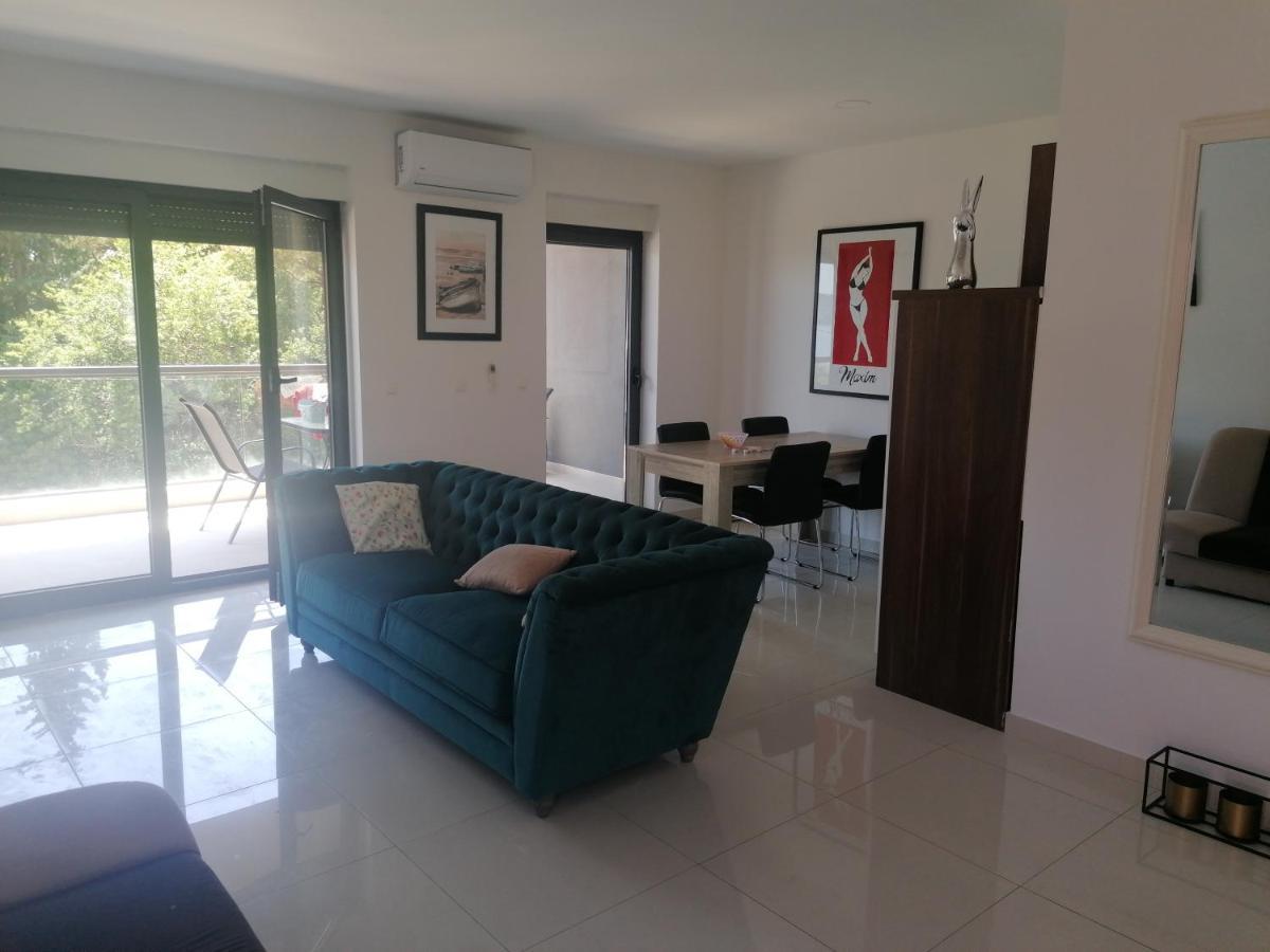 Apartmani U Kastelima Kaštela Exteriör bild