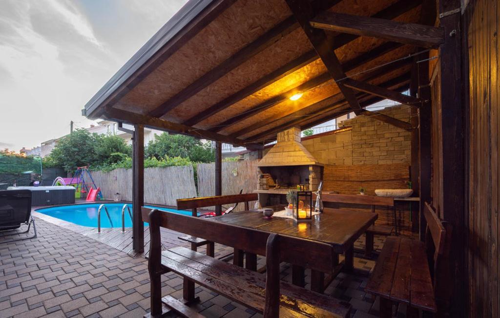 Apartmani U Kastelima Kaštela Exteriör bild