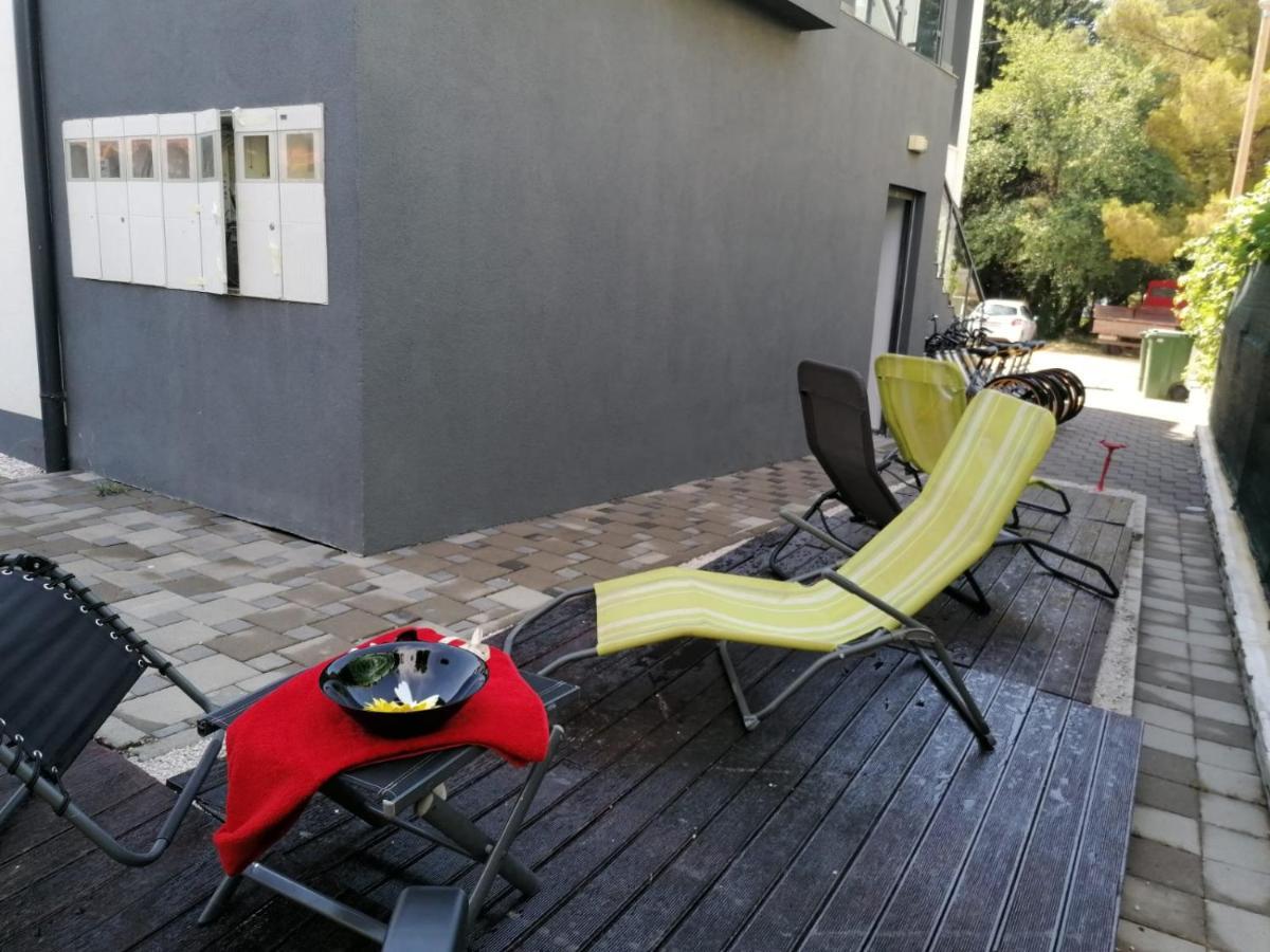 Apartmani U Kastelima Kaštela Exteriör bild