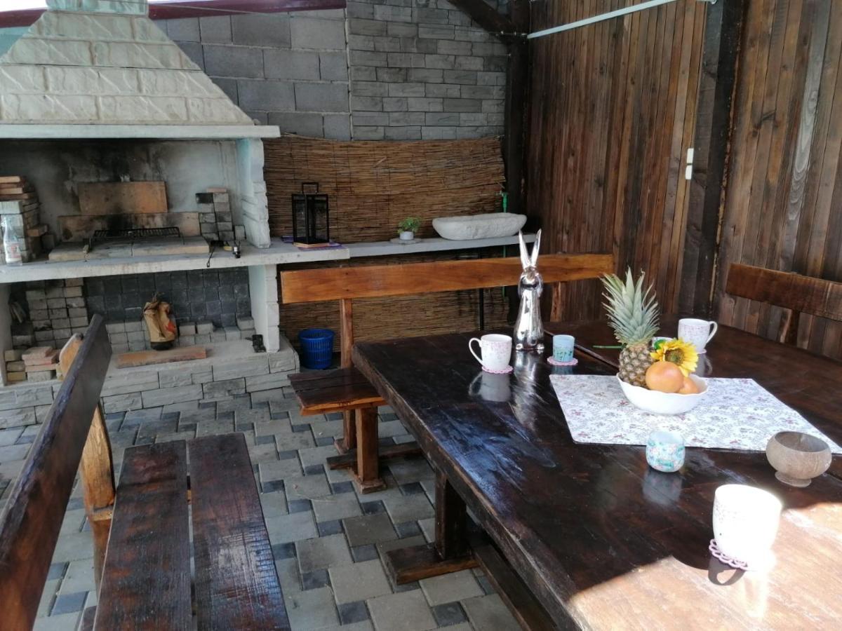 Apartmani U Kastelima Kaštela Exteriör bild
