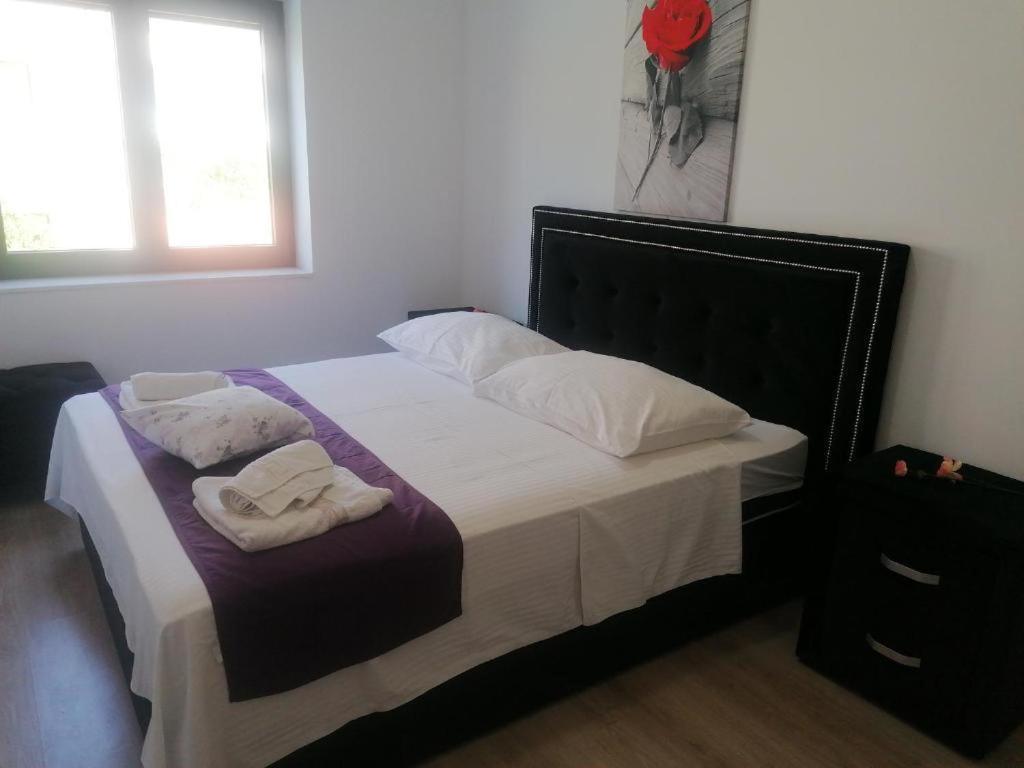 Apartmani U Kastelima Kaštela Exteriör bild
