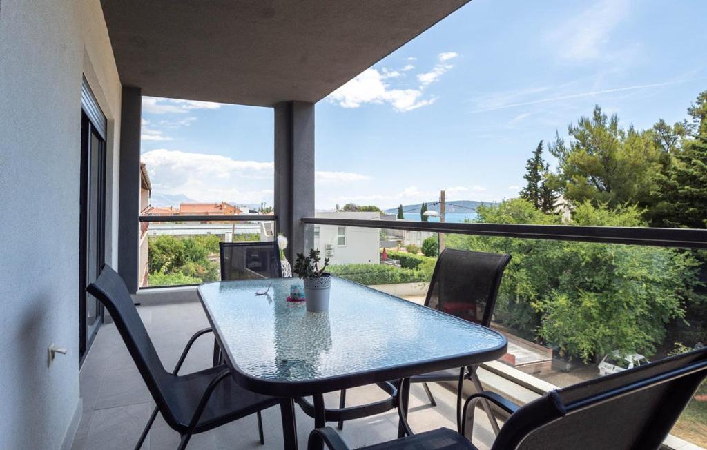 Apartmani U Kastelima Kaštela Exteriör bild
