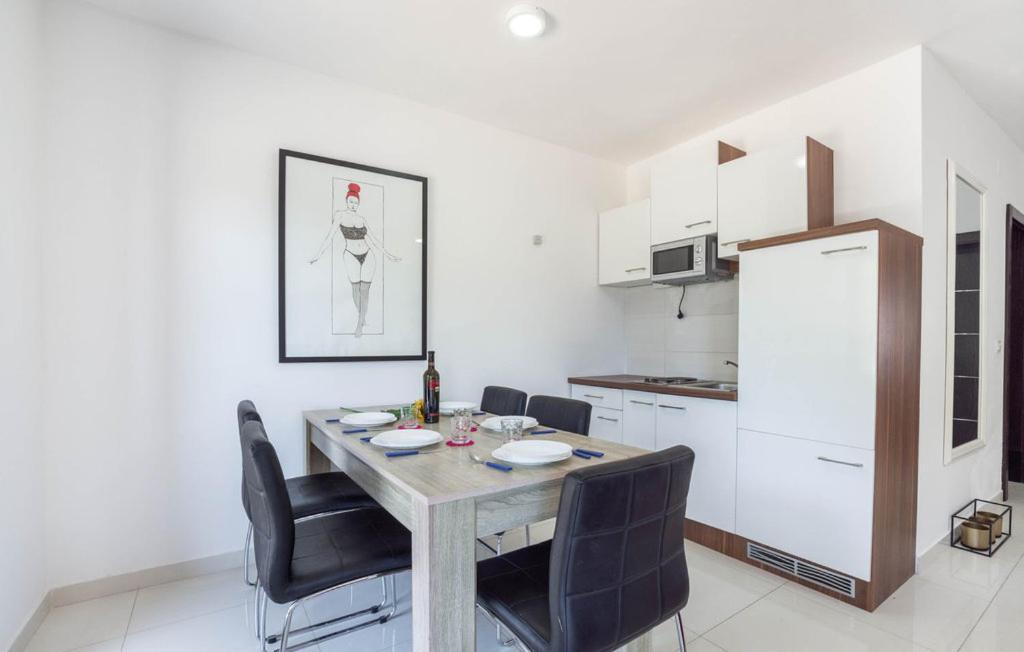 Apartmani U Kastelima Kaštela Exteriör bild